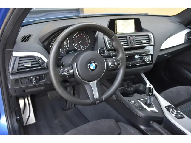 BMW 1 Serie 118i High Executive 2017 Benzine 10