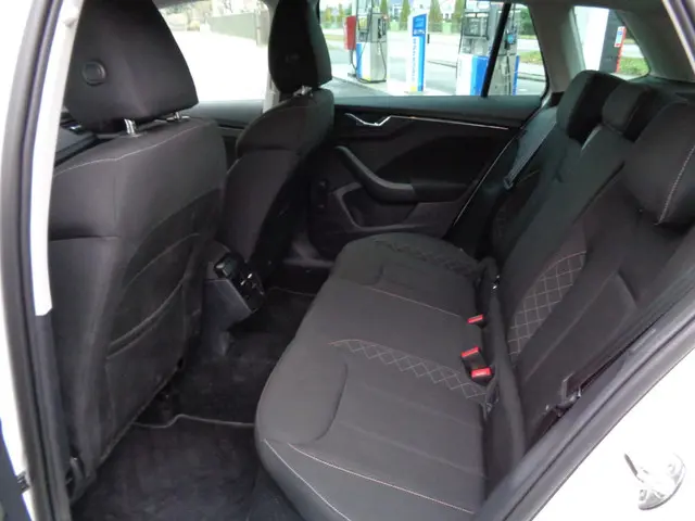 Škoda Kamiq 1.0 TSI Ambition 2023 Benzine 6