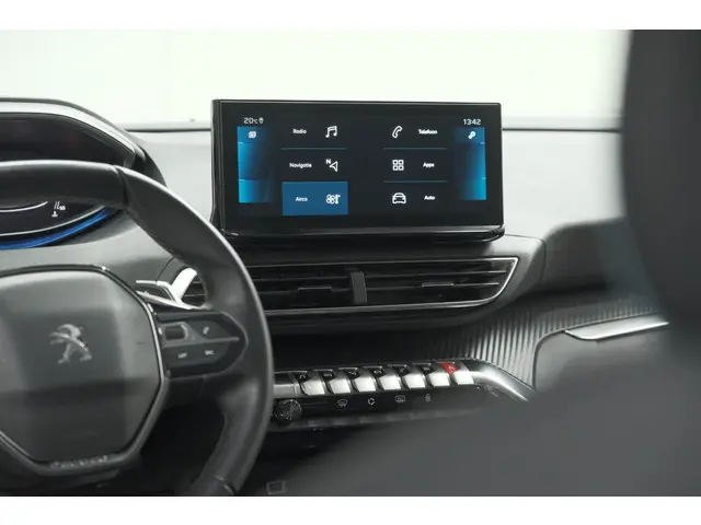 Peugeot 3008 PureTech 130 EAT8 Allure 2022 Benzine 50