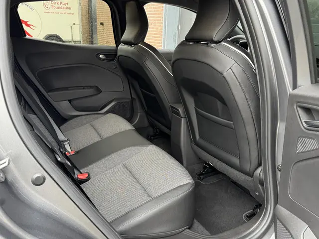 Mitsubishi Colt 1.6 HEV INSTYLE 2024 Hybride Benzine 11