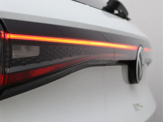Volkswagen ID.4 First 77 kWh 2020 Elektrisch 19