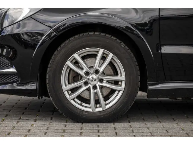 Mercedes-Benz B-Klasse 250 e 28 kWh 2016 Elektrisch 19