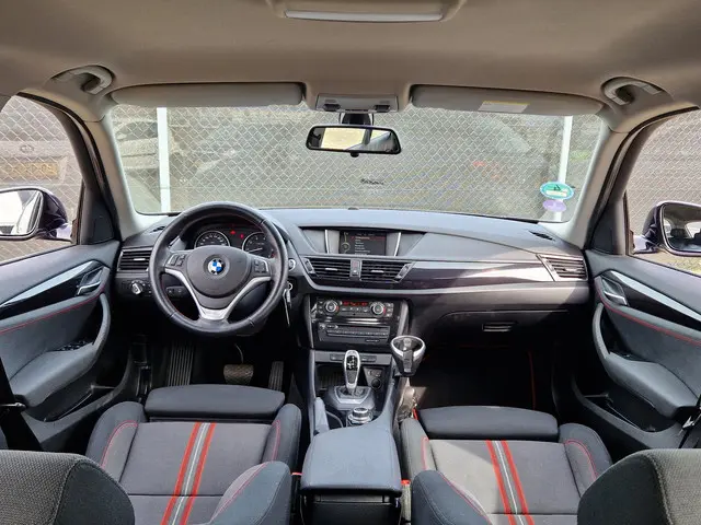 BMW X1 SDrive20i Executive Sport*Navi*Pdc* 2013 Benzine 17