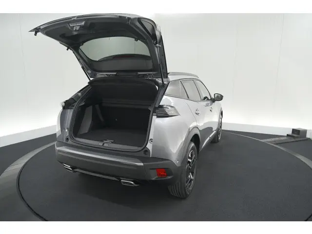 Peugeot 2008 1.2 Hybrid 145 Allure 2025 Hybride Benzine 61