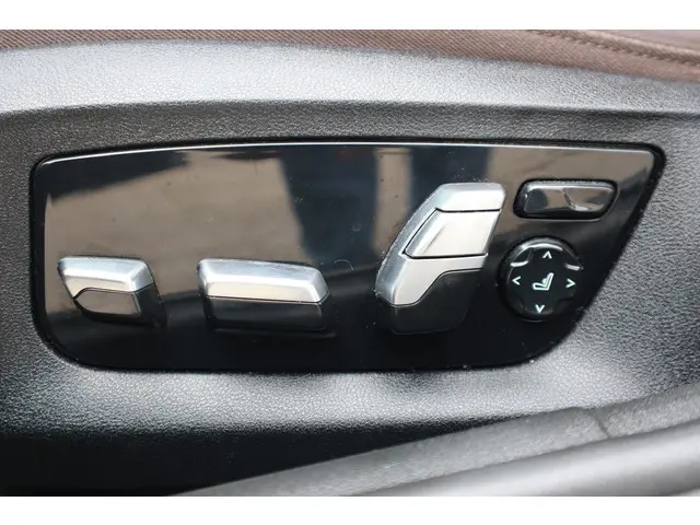 BMW 5 Serie Touring 530i High Executive 2018 Benzine 10