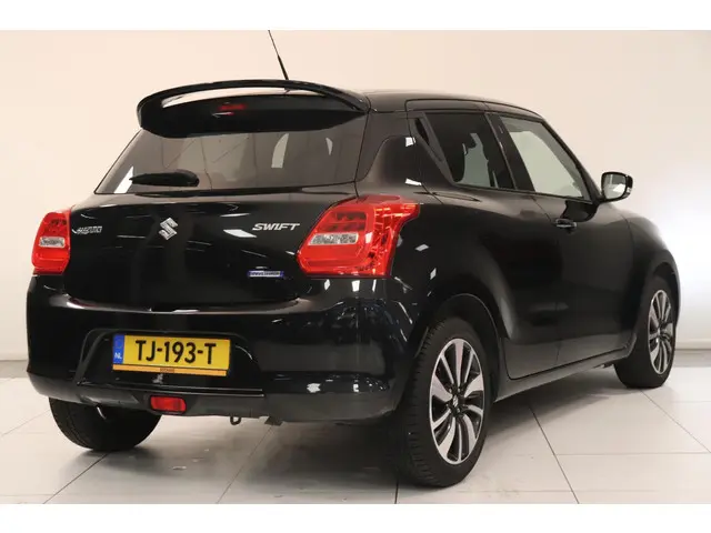 Suzuki Swift 1.0 Stijl Smart Hybrid 2018 Benzine 6