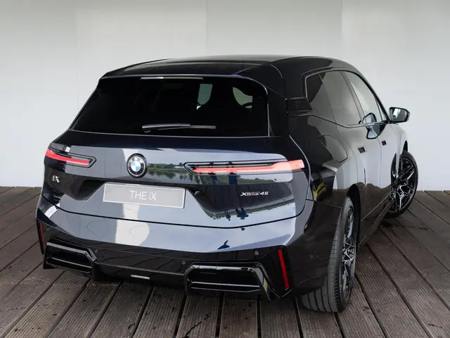 BMW iX xDrive45 2025 Elektrisch 2