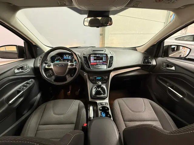 Ford Kuga 1.5 Titanium 1 JAAR BOVAG GARANTIE 2016 Benzine 3