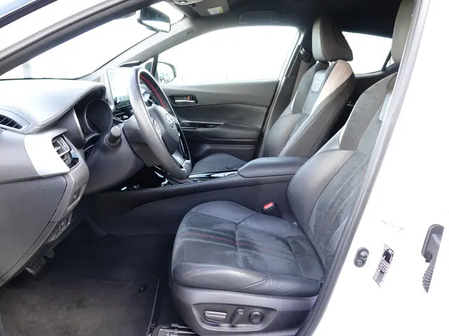 Toyota C-HR 2.0 Hybrid GR-Sport 2023 Hybride Benzine 5