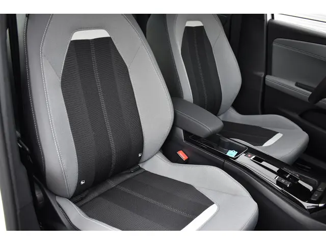 Opel Mokka-e Electric Elegance 50 kWh 2025 Elektrisch 15