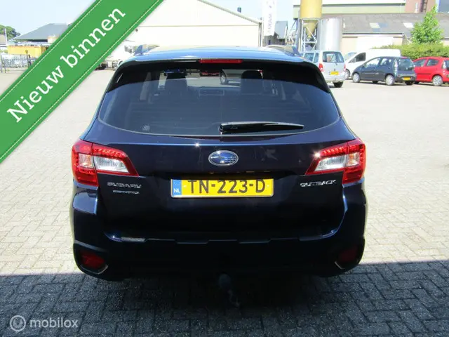 Subaru Outback 2.5i Premium 2018 Benzine 4