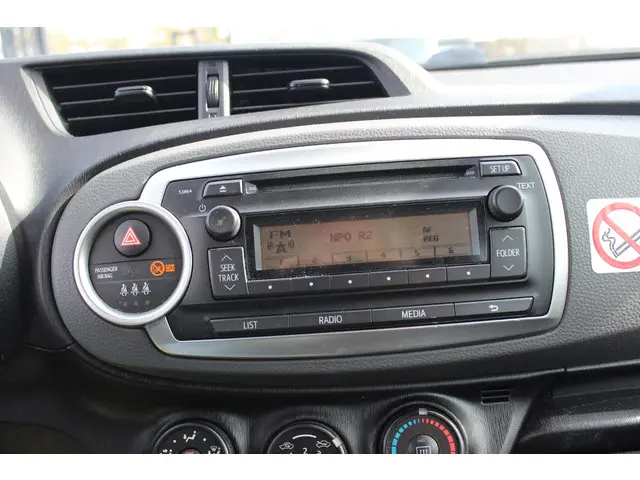 Toyota Yaris 1.0 VVT-i Aspiration, Airco! 2013 Benzine 15