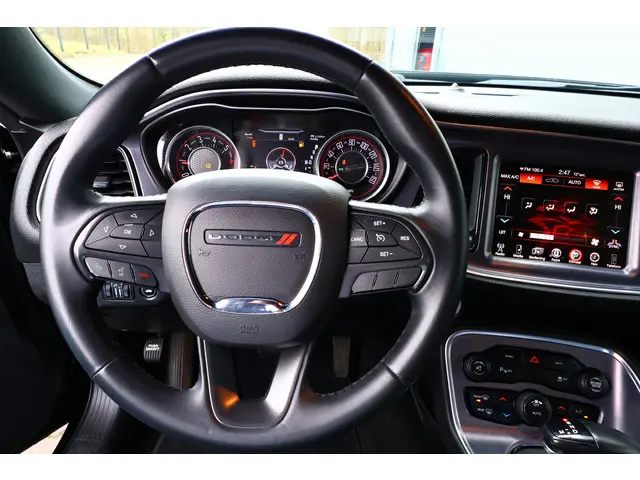 Dodge Challenger DODGE R/T 5.7 V8 HEMI 2016 Benzine 19