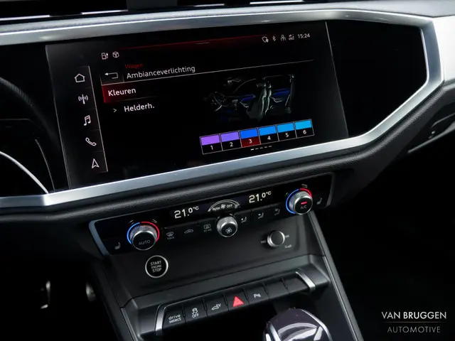 Audi Q3 45 TFSI e S-Line 2022 Hybride Benzine 24