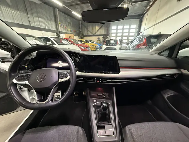 Volkswagen Golf 1.5 TSI 2023 Benzine 8