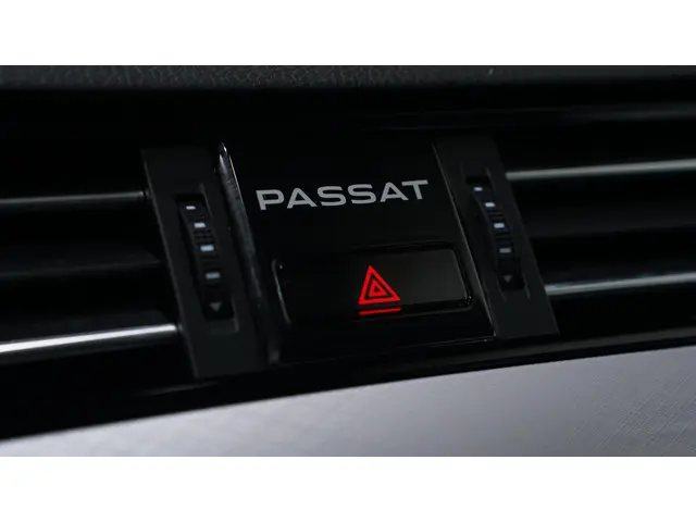 Volkswagen Passat Variant 1.5 TSI Business 2022 Benzine 30