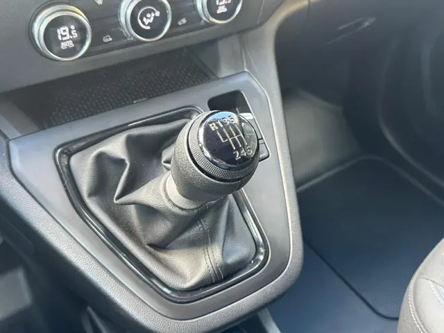 Renault Kangoo Blue dCi 75 advance L1 2024 Diesel 19