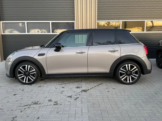 MINI Cooper Mini 1.5 | Facelift | automaat | led 2021 Benzine 5