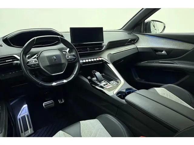 Peugeot 3008 1.6 HYbrid 225 GT 2021 Hybride Benzine 17