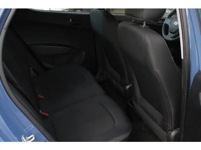 Hyundai i10 1.0i Comfort//Airco//Navi//5drs!! 2018 Benzine 25