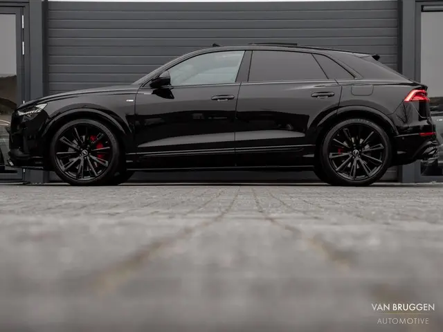 Audi Q8 55 TFSI e quattro S-Line 2021 Hybride Benzine 10