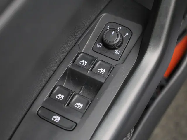 Volkswagen Polo 1.0TSI/95PK Life 2023 Benzine 19