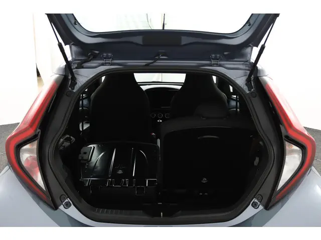 Toyota Aygo X 1.0 VVT-i MT Play 2024 Benzine 25