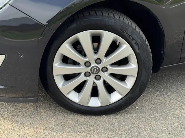 Opel Astra 1.4 Cosmo 1/2leer Nap Camera 2014 Benzine 27