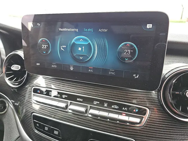 Mercedes-Benz EQV 300 2020 Elektrisch 10