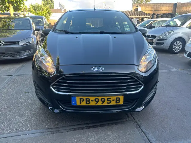 Ford Fiesta 1.25 2015 Benzine 2