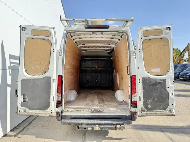 Iveco Daily 35S13 2017 Diesel 11