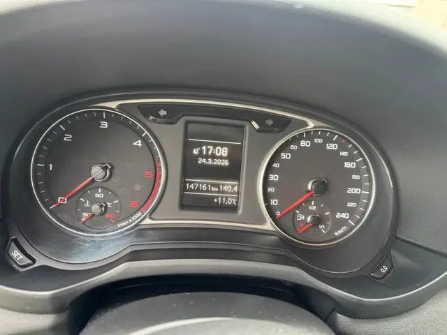 Audi A1 1.6 TDI weinig km nieuwe apk !!!! 2014 Diesel 17