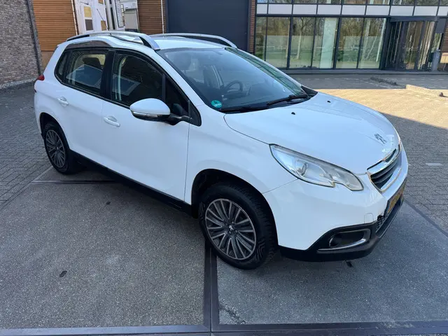 Peugeot 2008 1.2 VTi Active. ((( mooi nette auto )))) 2014 Benzine 5