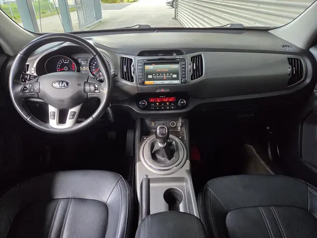 Kia Sportage 1.6 GDI World Cup Edition 2014 Benzine 2