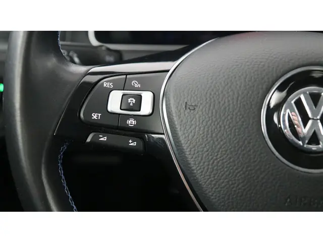 Volkswagen e-Golf 36kWh / 136pk E-DITION 2020 Elektrisch 22