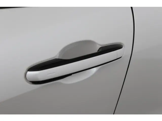 Lexus LBX Elegant 2WD 2024 Hybride Benzine 36