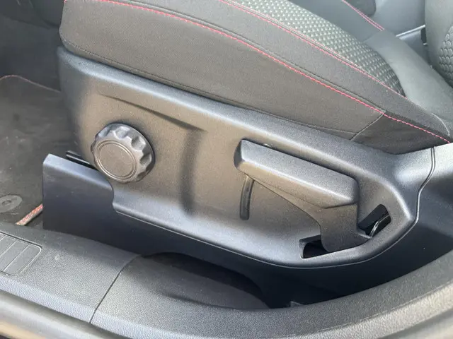 Ford Kuga 2.5 FHEV ST-Line 2025 Hybride Benzine 12