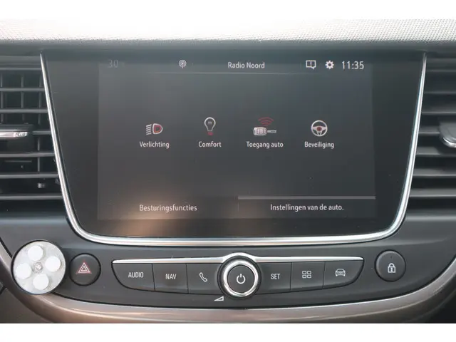 Opel Crossland X 1.2 Turbo Innovation 2017 Benzine 30