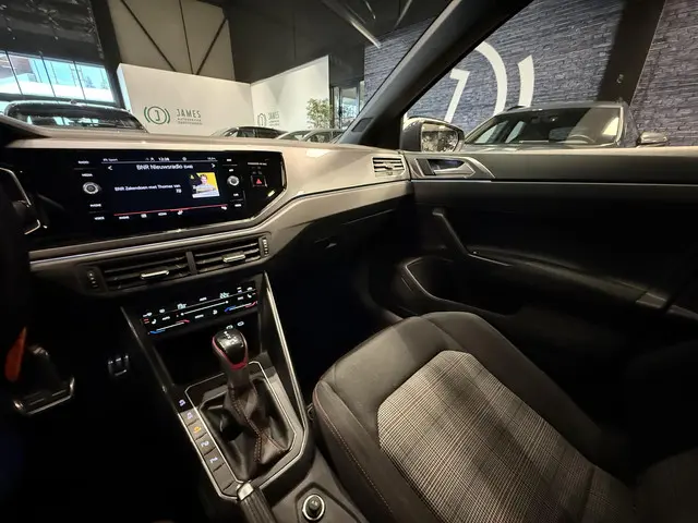 Volkswagen Polo 2.0 TSI GTI 2024 Benzine 14