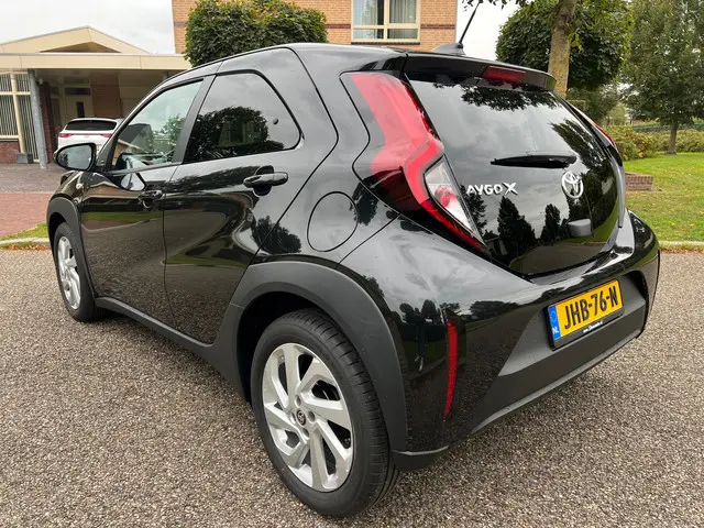 Toyota Aygo X 1.0 VVT-i MT Pulse BTW Auto 2025 Benzine 4