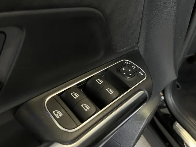 Mercedes-Benz GLA 250 e AMG Line 2020 Hybride Benzine 40