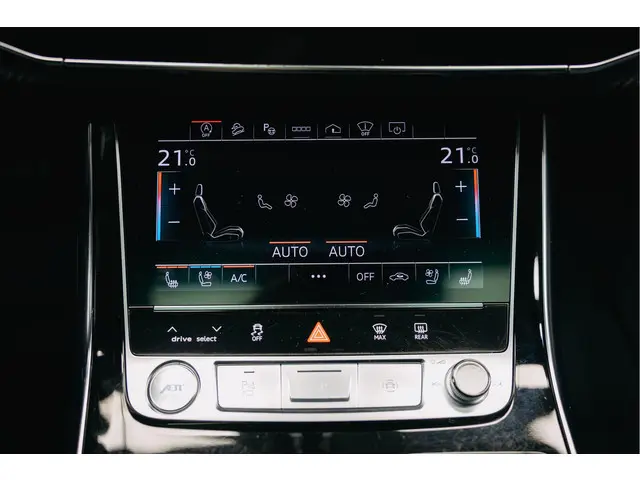 Audi RSQ8 4.0 TFSI quattro 2022 Benzine 41