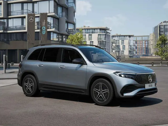 Mercedes-Benz EQB 250+ AMG Line 71 kWh 2025 Elektrisch 12
