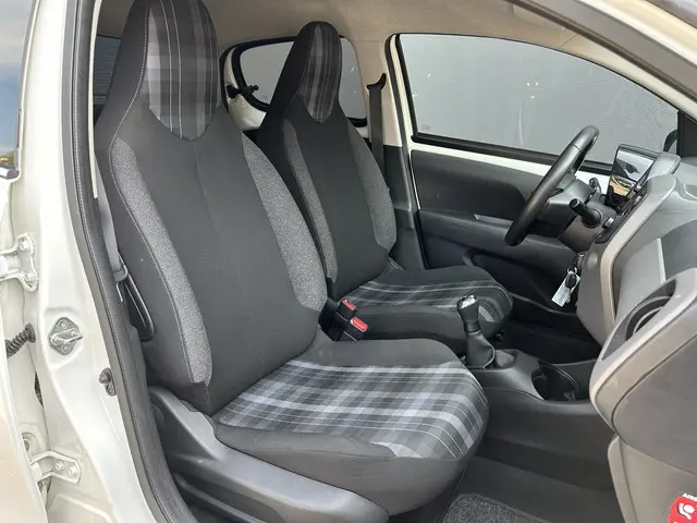 Peugeot 108 1.0 e-VTi Active 2019 Benzine 18