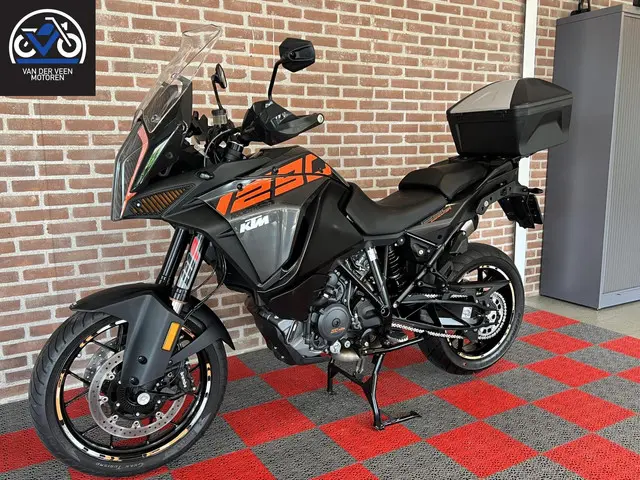 KTM 1290 Super Adventure S ABS 2019 Benzine 3