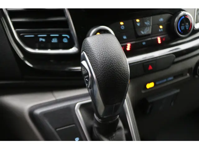 Ford Transit Custom 300 2.0 TDCI L2H1 DC 2020 Diesel 51