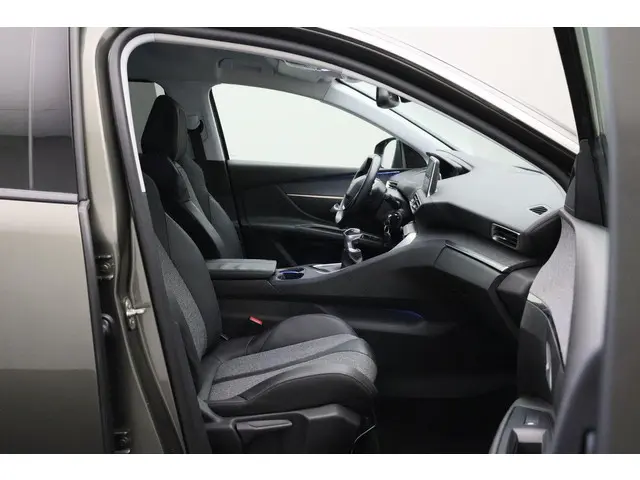 Peugeot 5008 1.2 PureTech Allure 2017 Benzine 18