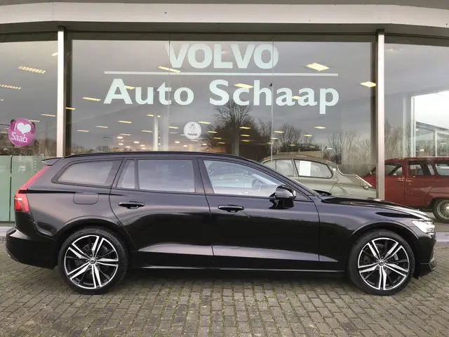 Volvo V60 2.0 B3 Momentum Advantage Automaat 2020 Benzine 6