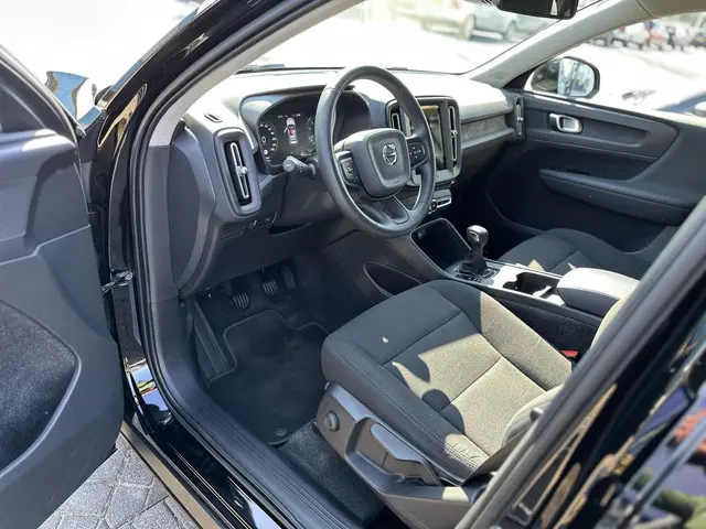Volvo XC40 1.5 T2 Momentum Pro 2021 Benzine 22