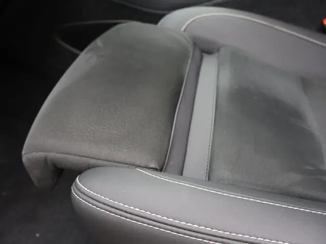 Volvo XC40 B3 Plus Dark 2023 Benzine 20